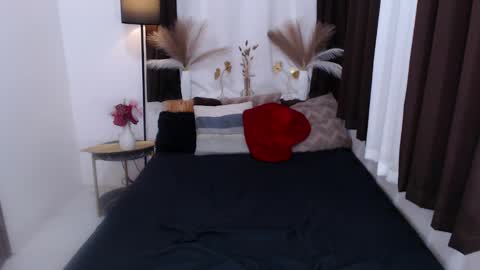 YOUR SIDECHIC HAILEY online show from 01-05-25, 10:10