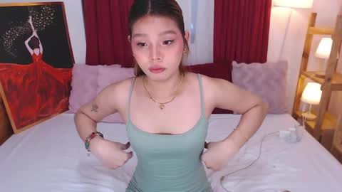 YOUR SIDECHIC HAILEY online show from 01-18-25, 06:56