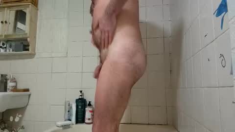 Snapshot of hakfin666 chatting on 12-21-25, 06:31 hakfin666 online show from 12-21-25, 06:31