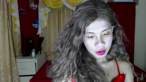 Snapshot of haku020485 chatting on 11-11-25, 11:32 haku020485 online show from 11-11-25, 11:32