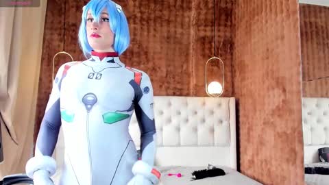 Haku Please help me with your thumbs up its important  online show from 02-21-25, 01:33