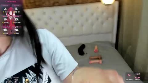 Haku Please help me with your thumbs up its important  online show from 02-28-25, 11:45
