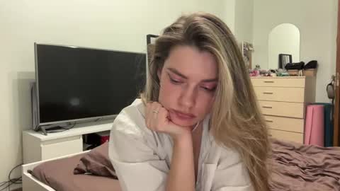 haley_rune online show from 02-11-25, 03:18