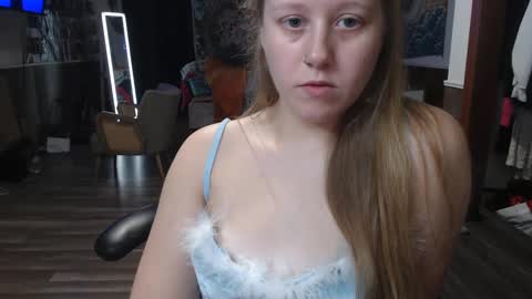 Snapshot of haleygss chatting on 10-09-25, 01:25 haleygss online show from 10-09-25, 01:25