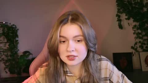 HaleySun online show from 11-25-25, 01:33