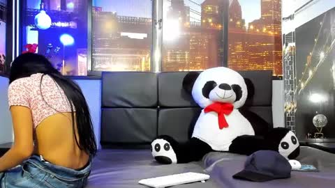 Snapshot of haliz_and_apolo chatting on 12-13-24, 03:43 haliz_and_apolo online show from 12-13-24, 03:43