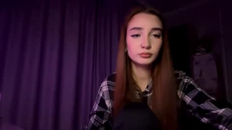 Snapshot of halliemcanaw chatting on 11-19-25, 07:36 Holly online show from 11-19-25, 07:36