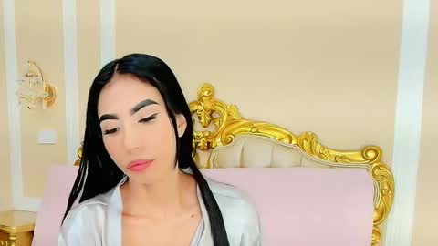 Hallie Stone online show from 01-13-26, 01:05