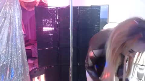 halovalentine online show from 10-17-25, 10:01