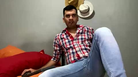 hamiltong12 online show from 11-20-25, 04:12