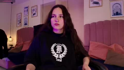 hanabie_ online show from 01-15-26, 03:11