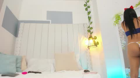 hanah_gray online show from 10-31-25, 11:11