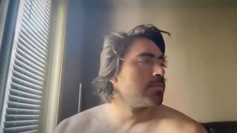 Snapshot of handcyclist25 chatting on 10-11-25, 07:12 Handcyclist25 online show from 10-11-25, 07:12