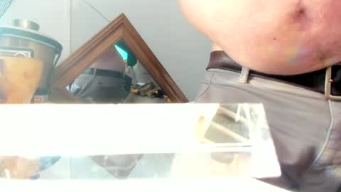 handncocknocum online show from 01-30-25, 10:08