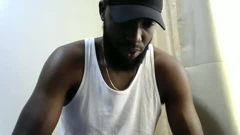 Snapshot of handsome_king30 chatting on 12-15-24, 06:29 handsome king online show from 12-15-24, 06:29