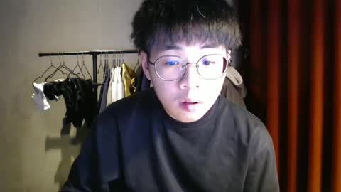 handsome_mannn online show from 12-18-24, 07:19