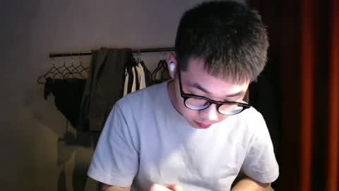 handsome_mannn online show from 01-04-25, 03:18