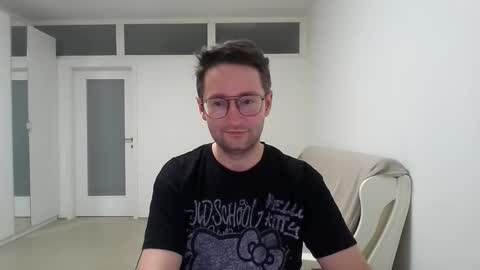 Snapshot of handsome_sasha chatting on 11-30-25, 05:39 Sasha online show from 11-30-25, 05:39