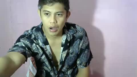 Snapshot of handsomeasian526 chatting on 01-12-25, 05:45 JB online show from 01-12-25, 05:45