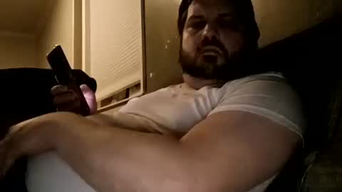 Handsomedaddy198923 online show from 01-07-26, 08:39