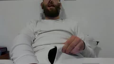 Snapshot of handyboy991 chatting on 12-27-24, 09:32 handyboy991 online show from 12-27-24, 09:32