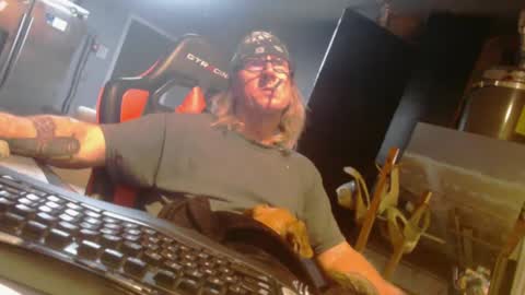 Handystudman online show from 12-28-24, 06:49