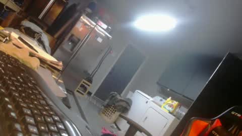 Handystudman online show from 01-08-25, 02:14