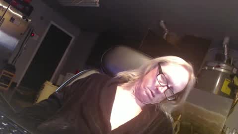 Handystudman online show from 01-25-25, 05:08