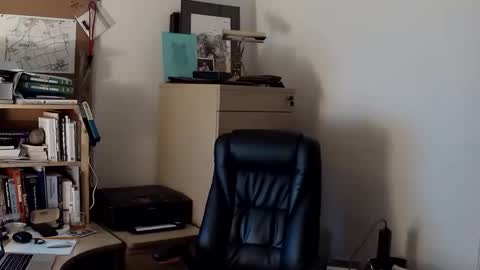 Snapshot of handz2 chatting on 02-28-25, 10:06 handz2 online show from 02-28-25, 10:06