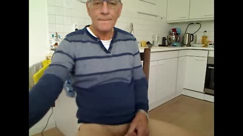 hankk54 online show from 11-04-25, 10:14