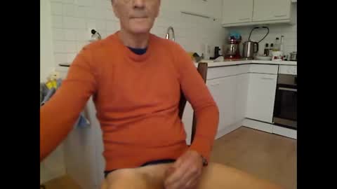 hankk54 online show from 12-16-25, 09:36