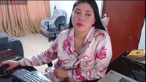 Snapshot of hanna__11_ chatting on 11-13-25, 08:52 Hanna online show from 11-13-25, 08:52