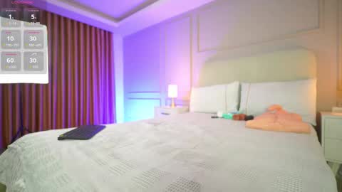 Snapshot of hanna__w chatting on 10-19-25, 03:07 hanna online show from 10-19-25, 03:07