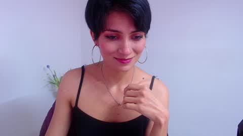 Sara online show from 01-17-25, 06:23