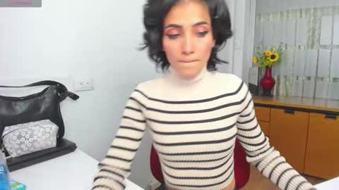 Sara online show from 12-16-25, 09:42