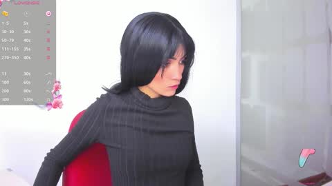 Snapshot of hanna_chloe chatting on 02-19-26, 08:38 Sara online show from 02-19-26, 08:38