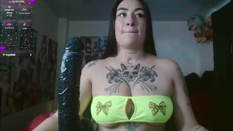 Hanna davis  new account  online show from 11-12-25, 04:29