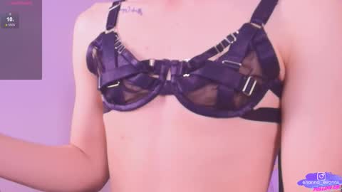 Snapshot of hanna_evanns_ chatting on 11-01-25, 08:22 Hanna online show from 11-01-25, 08:22