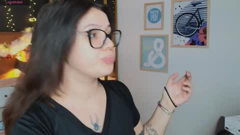 Hanna online show from 12-17-25, 07:20