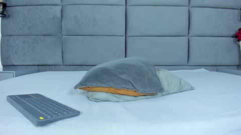 Hanna lens online show from 11-24-25, 11:04