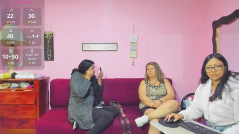 Hanna online show from 11-21-25, 01:21