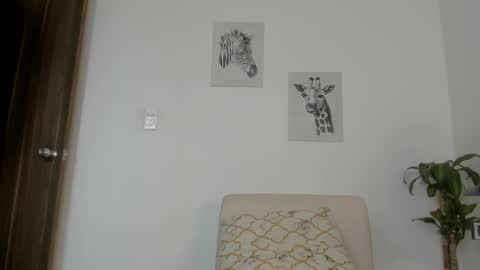 HANNA online show from 10-25-25, 05:08