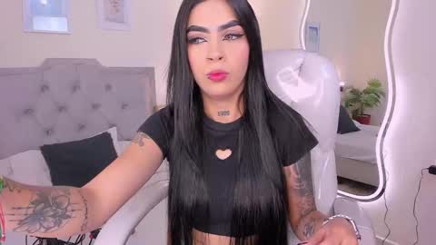 Snapshot of hannacolleman chatting on 11-04-25, 08:08 Hanna online show from 11-04-25, 08:08