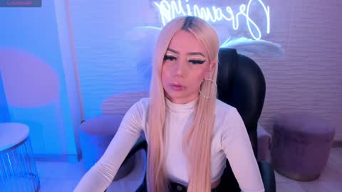  Hanna Connor  online show from 01-15-25, 07:55