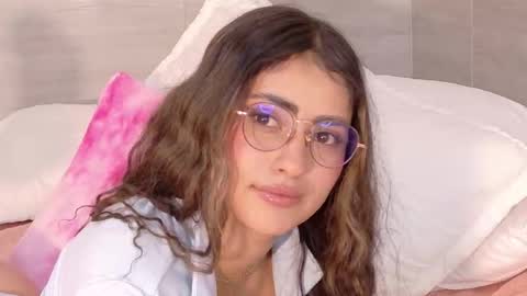 Snapshot of hannaconnorr chatting on 10-19-25, 12:55 Hanna Connor online show from 10-19-25, 12:55