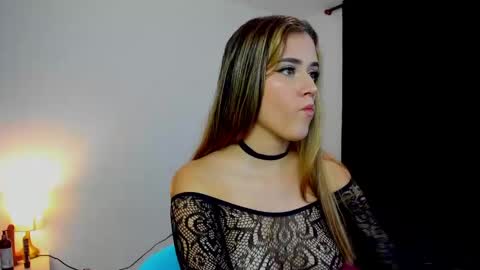 Snapshot of hannadowling chatting on 01-15-25, 09:20 Hanna online show from 01-15-25, 09:20