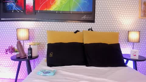 Hanna online show from 12-15-25, 04:28