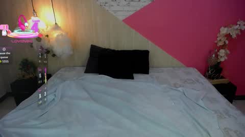 Hannah  online show from 11-03-25, 11:11