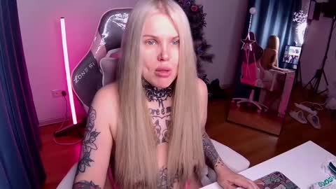 Hannah online show from 01-15-25, 02:49