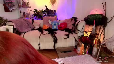 Snapshot of hannah_lovee chatting on 10-28-25, 02:48 hannah_lovee online show from 10-28-25, 02:48